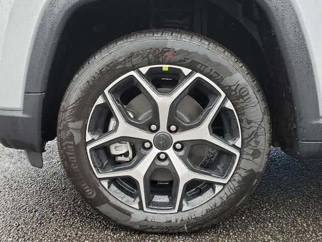 2026 Jeep Compass in Bedford, OH 44146 - 18103942 12