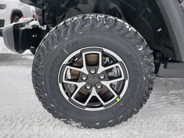 2026 Jeep Wrangler in Bedford, OH 44146 - 18103947 12