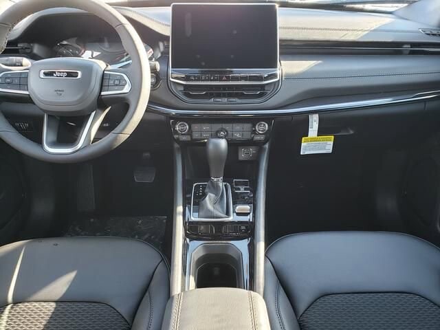 2026 Jeep Compass in Bedford, OH 44146 - 18103949 8