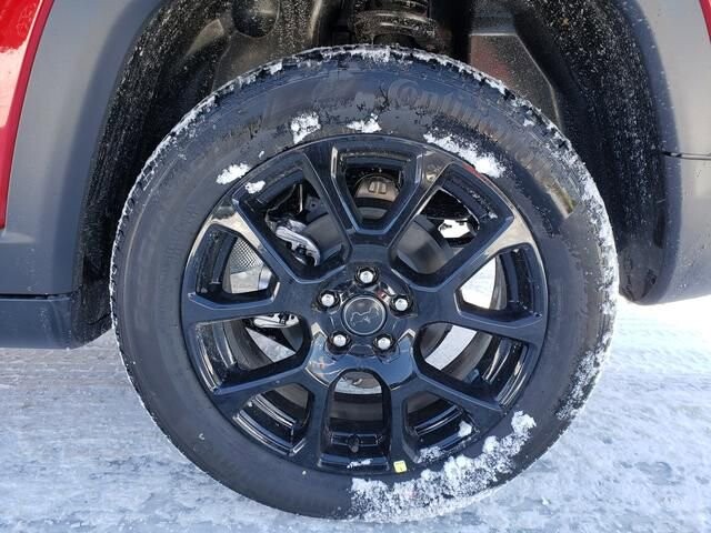 2026 Jeep Compass in Bedford, OH 44146 - 18103949 12