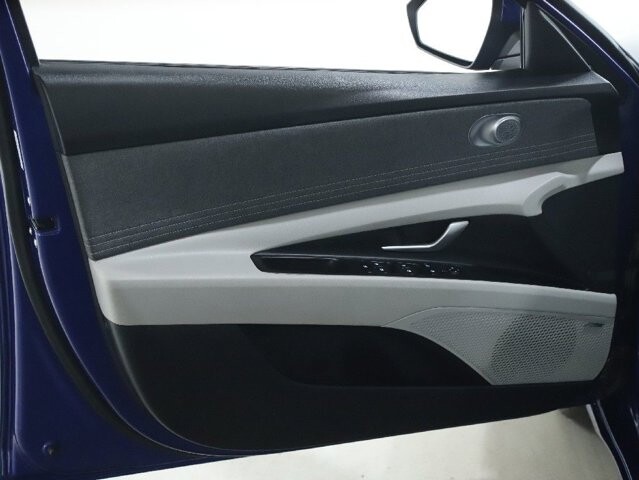 2023 Hyundai Elantra in Bedford, OH 44146 - 18103953 15