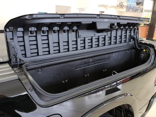 2026 RAM 1500 in Bedford, OH 44146 - 18103954 6