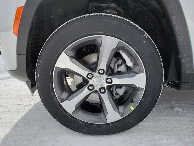 2026 Jeep Grand Cherokee in Bedford, OH 44146 - 18103957 12