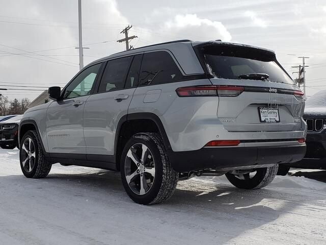 2026 Jeep Grand Cherokee in Bedford, OH 44146 - 18103957 3
