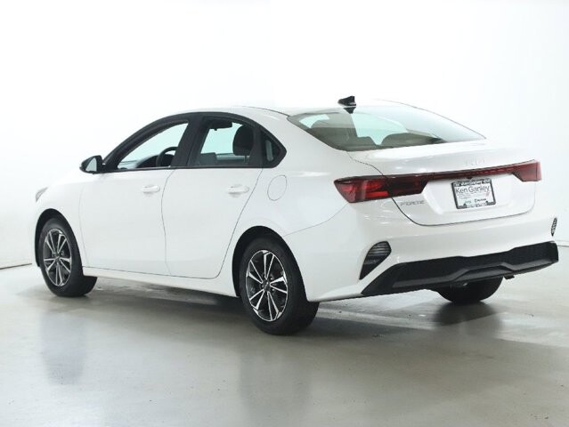 2024 Kia Forte in Bedford, OH 44146 - 18103958 40