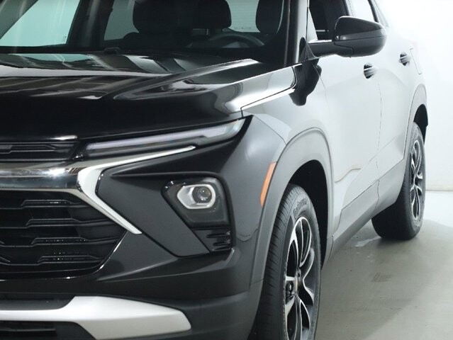 2025 Chevrolet TrailBlazer in Bedford, OH 44146 - 18103960 4