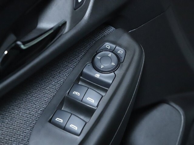 2025 Chevrolet TrailBlazer in Bedford, OH 44146 - 18103960 16