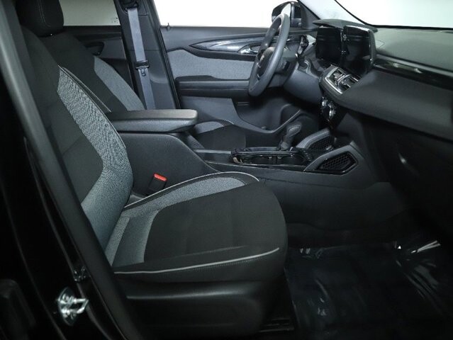 2025 Chevrolet TrailBlazer in Bedford, OH 44146 - 18103961 34