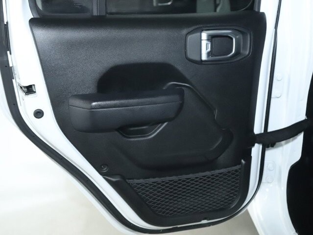 2024 Jeep Wrangler in Bedford, OH 44146 - 18103962 13