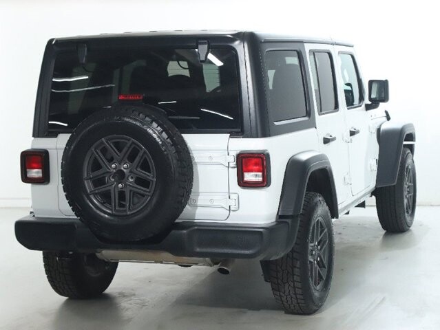 2024 Jeep Wrangler in Bedford, OH 44146 - 18103962 48