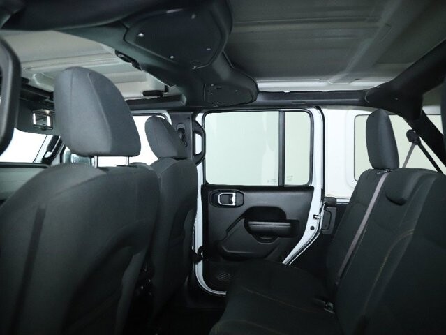 2024 Jeep Wrangler in Bedford, OH 44146 - 18103962 15