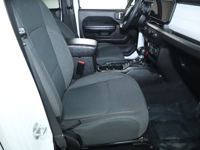 2024 Jeep Wrangler in Bedford, OH 44146 - 18103962 36