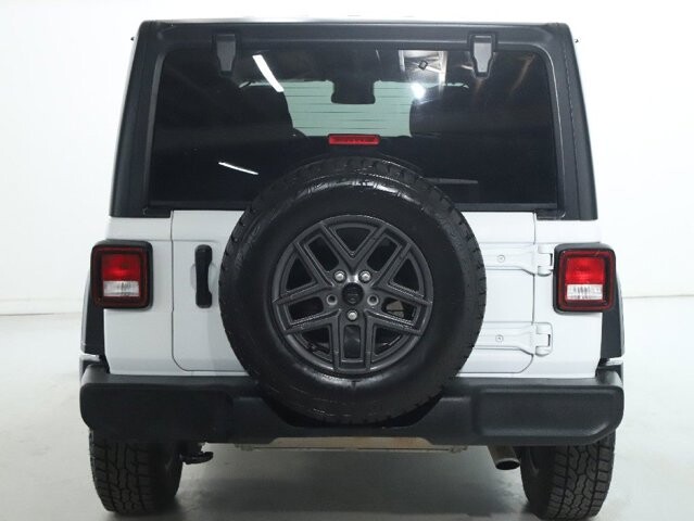 2024 Jeep Wrangler in Bedford, OH 44146 - 18103962 44