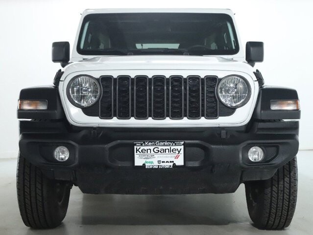 2024 Jeep Wrangler in Bedford, OH 44146 - 18103962 5