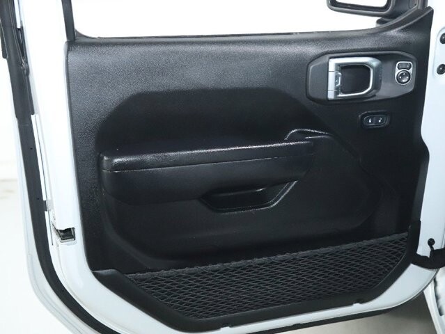 2024 Jeep Wrangler in Bedford, OH 44146 - 18103962 16