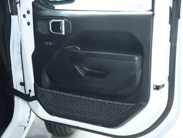 2024 Jeep Wrangler in Bedford, OH 44146 - 18103962 33