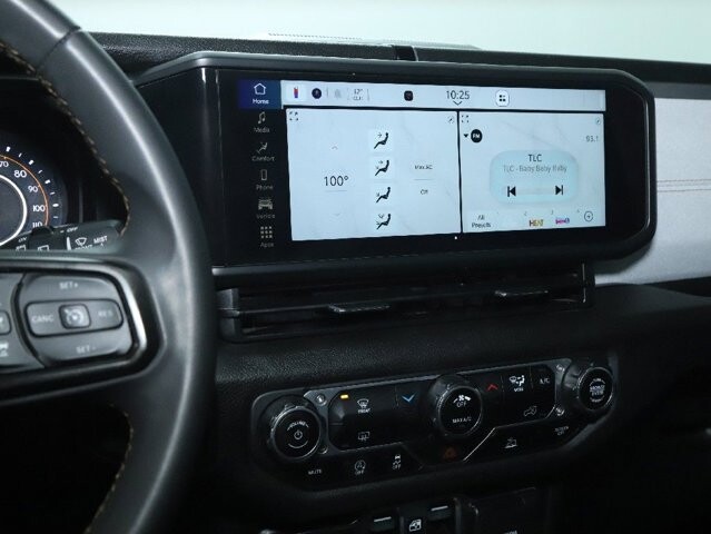 2024 Jeep Wrangler in Bedford, OH 44146 - 18103962 25