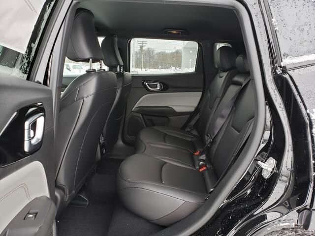 2026 Jeep Compass in Bedford, OH 44146 - 18103964 7