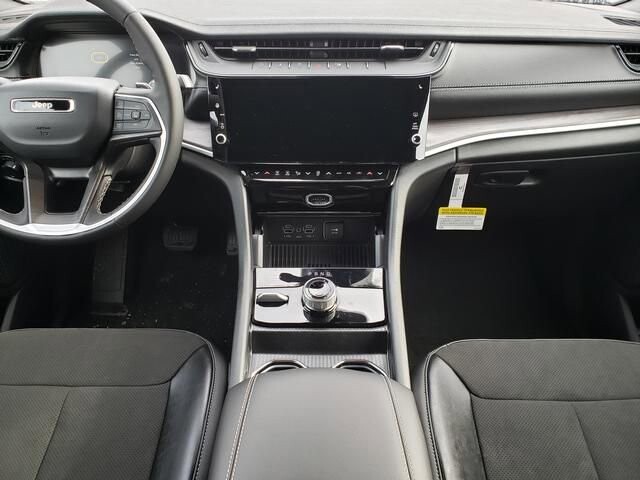 2026 Jeep Grand Cherokee in Bedford, OH 44146 - 18103966 9