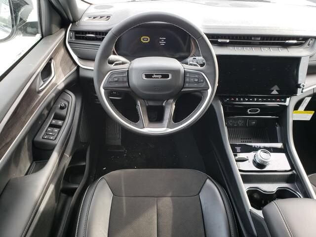 2026 Jeep Grand Cherokee in Bedford, OH 44146 - 18103966 10