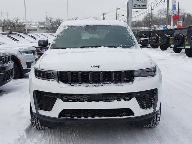 2026 Jeep Grand Cherokee in Bedford, OH 44146 - 18103966 5