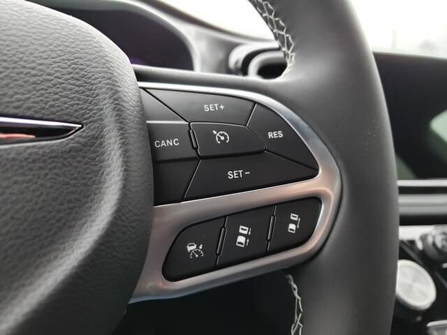 2026 Chrysler Pacifica in Bedford, OH 44146 - 18103967 10