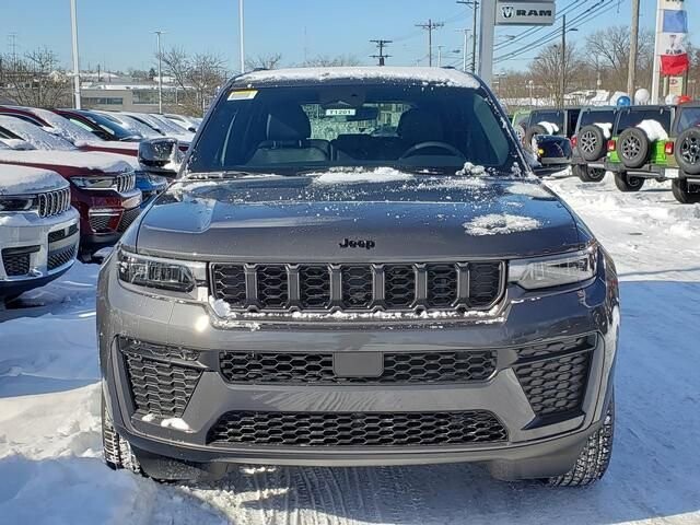 2026 Jeep Grand Cherokee in Bedford, OH 44146 - 18103970 5