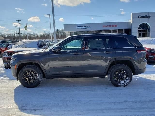 2026 Jeep Grand Cherokee in Bedford, OH 44146 - 18103970 2