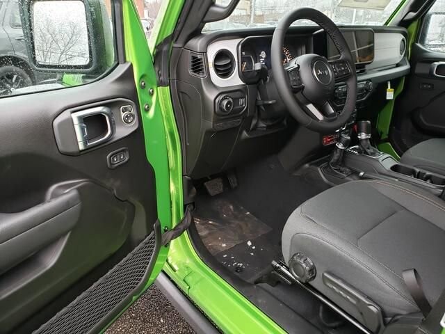 2026 Jeep Wrangler in Bedford, OH 44146 - 18103972 6