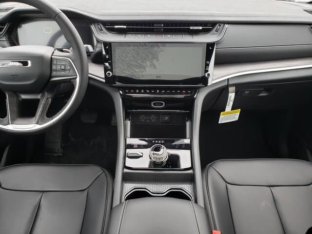 2026 Jeep Grand Cherokee in Bedford, OH 44146 - 18103973 9