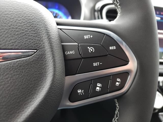 2026 Chrysler Pacifica in Bedford, OH 44146 - 18103974 10