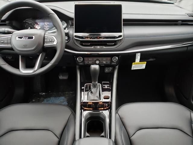 2026 Jeep Compass in Bedford, OH 44146 - 18103975 8