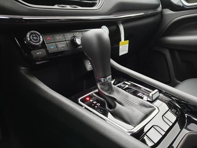 2026 Jeep Compass in Bedford, OH 44146 - 18103975 11