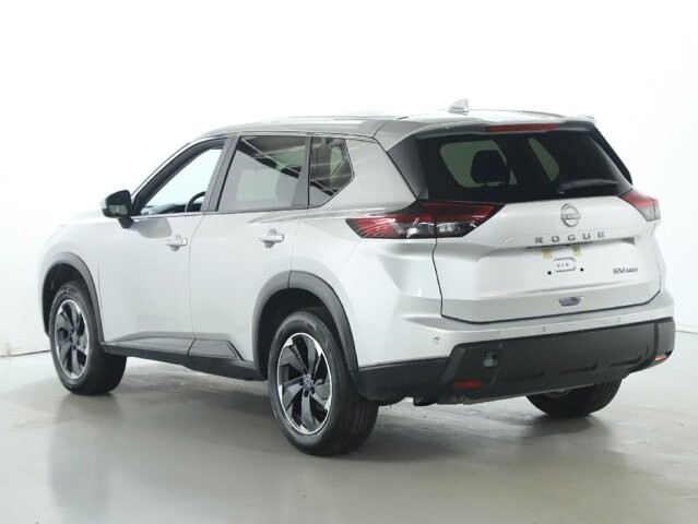 2024 Nissan Rogue in Bedford, OH 44146 - 18103977 40