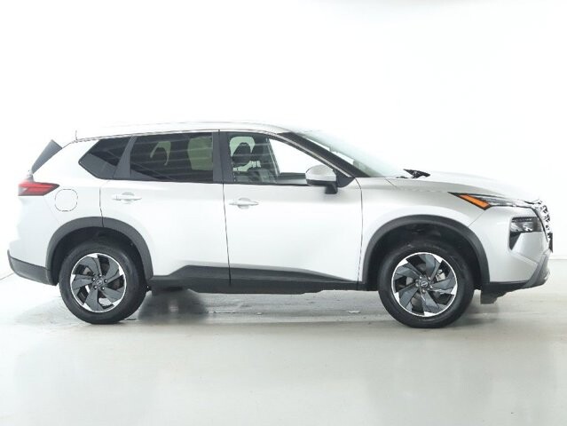 2024 Nissan Rogue in Bedford, OH 44146 - 18103977 11