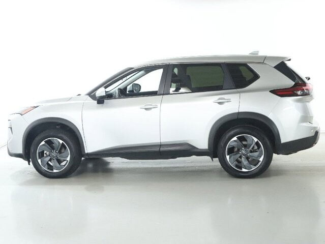 2024 Nissan Rogue in Bedford, OH 44146 - 18103977 38