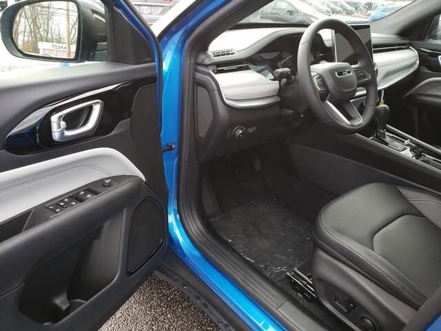 2026 Jeep Compass in Bedford, OH 44146 - 18103978 6