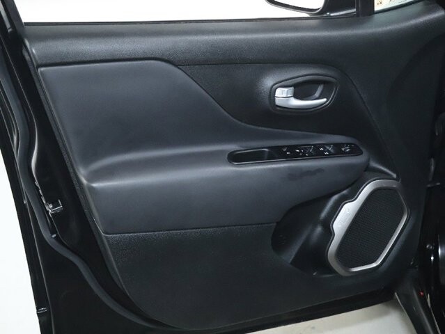 2023 Jeep Renegade in Bedford, OH 44146 - 18103979 15