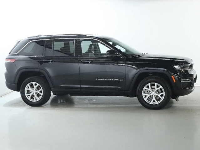2024 Jeep Grand Cherokee in Bedford, OH 44146 - 18103980 11