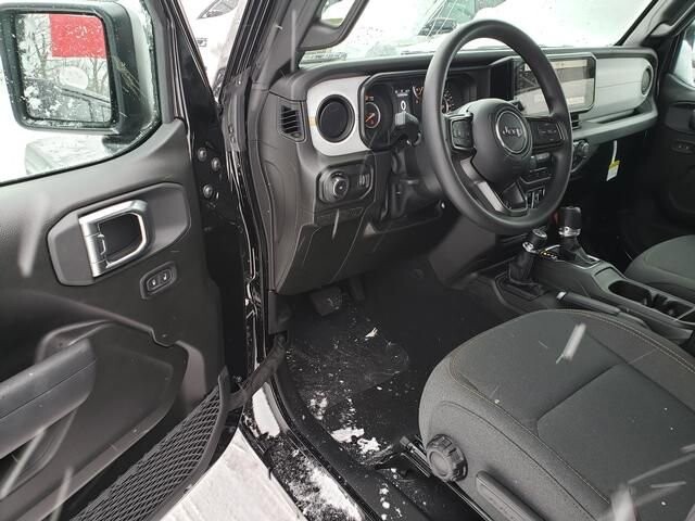 2026 Jeep Wrangler in Bedford, OH 44146 - 18103982 6