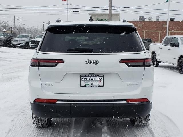 2025 Jeep Grand Cherokee L in Bedford, OH 44146 - 18103985 4