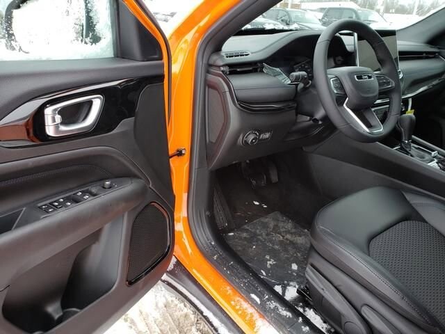 2026 Jeep Compass in Bedford, OH 44146 - 18103986 6