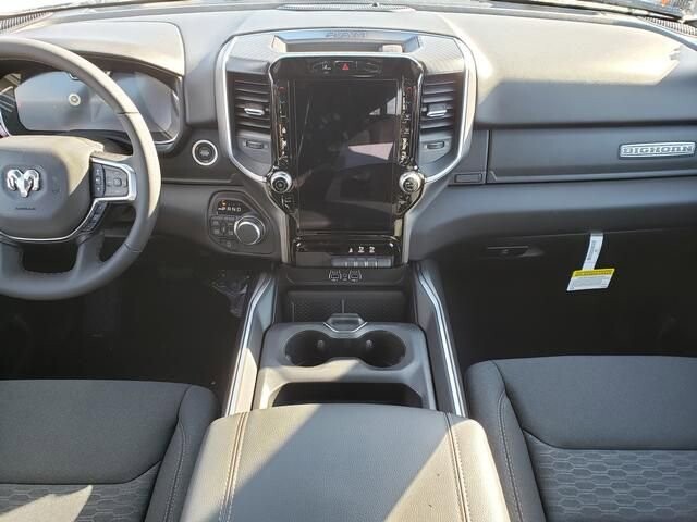 2026 RAM 1500 in Bedford, OH 44146 - 18103987 8