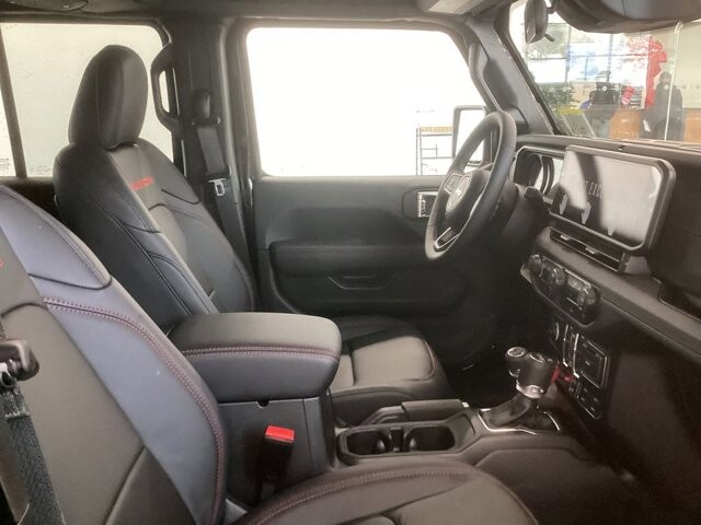2026 Jeep Wrangler in Bedford, OH 44146 - 18103991 16