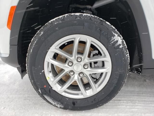 2025 Jeep Grand Cherokee L in Bedford, OH 44146 - 18103994 12