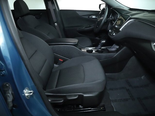 2024 Chevrolet Malibu in Bedford, OH 44146 - 18103996 32