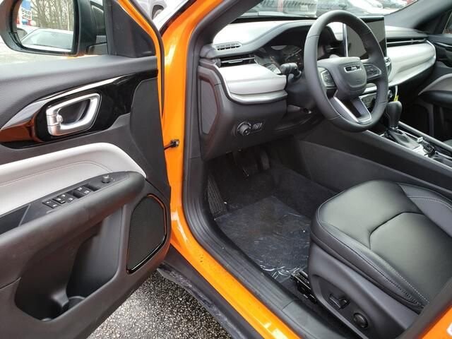 2026 Jeep Compass in Bedford, OH 44146 - 18103997 6