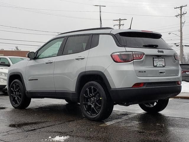2026 Jeep Compass in Bedford, OH 44146 - 18103998 3
