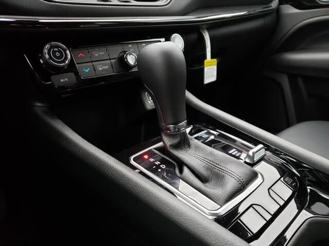 2026 Jeep Compass in Bedford, OH 44146 - 18103998 11