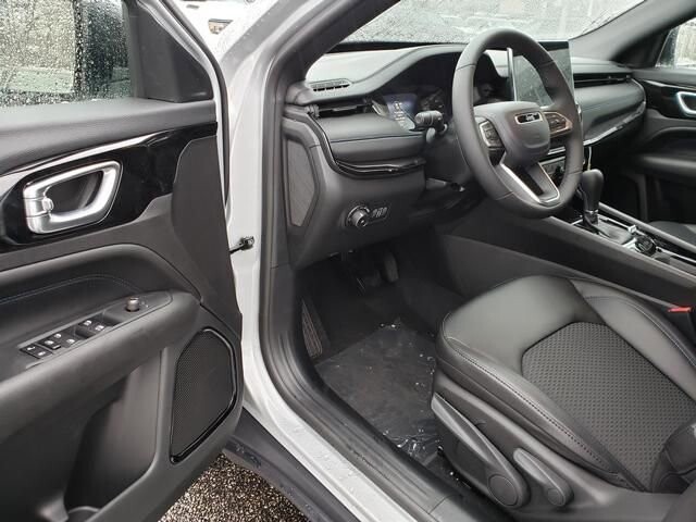 2026 Jeep Compass in Bedford, OH 44146 - 18103998 6